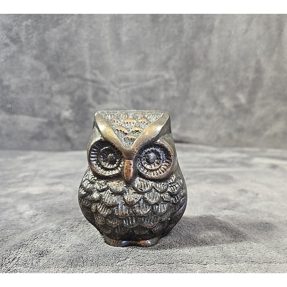 Owl Figurine Paperweight Two's Company Metal Bronze Bird SEEN ON YOUNG SHELDON - Picture 2 of 11